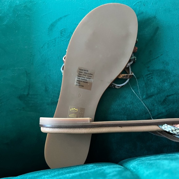 New Madewell Snakeskin Sandals 9 - Picture 2 of 3